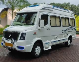 17 Seater Tempo Traveller